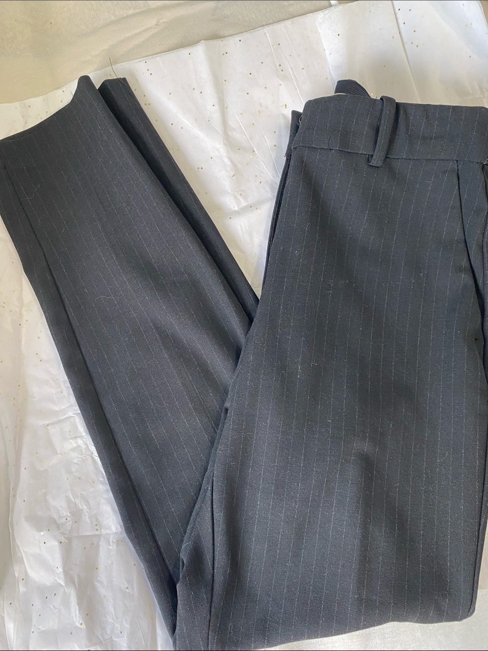 H&M Classic Women's Navy Ankle Trousers size 4 great condition!